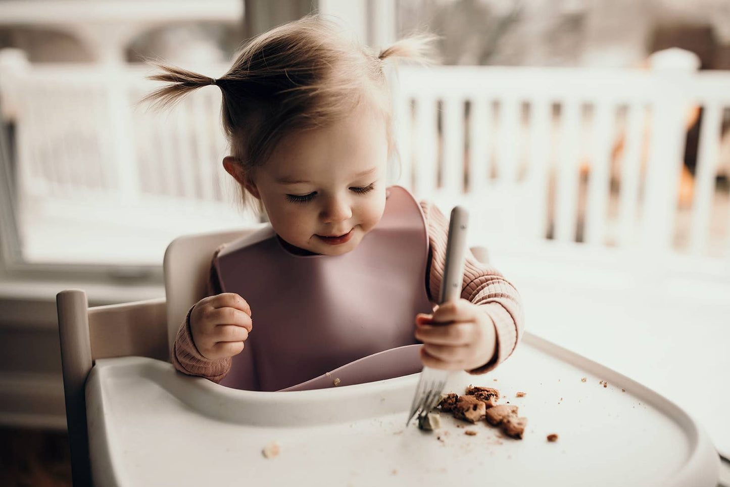 Lilac Print Silicone Bib with Crumb Catcher