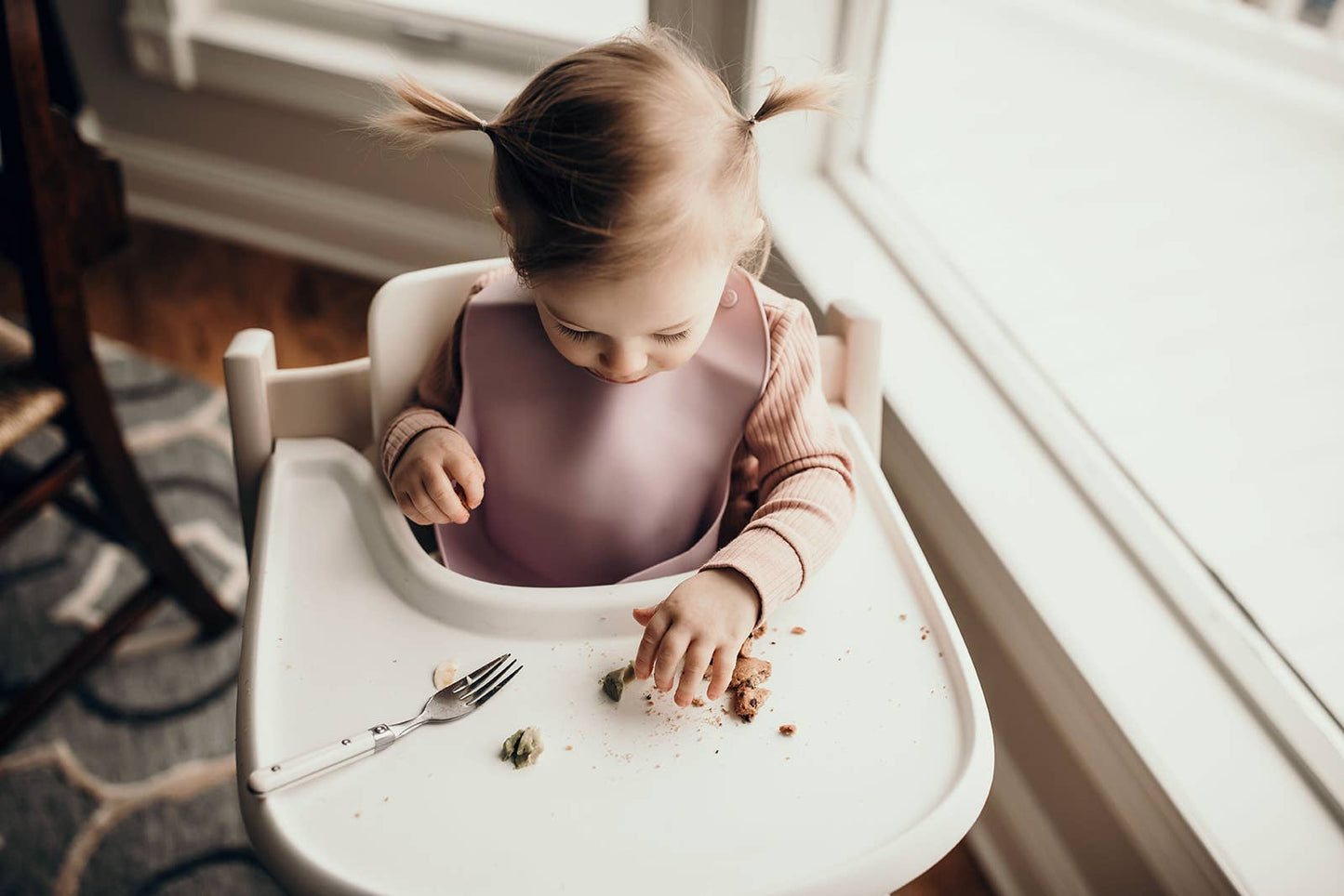 Lilac Print Silicone Bib with Crumb Catcher