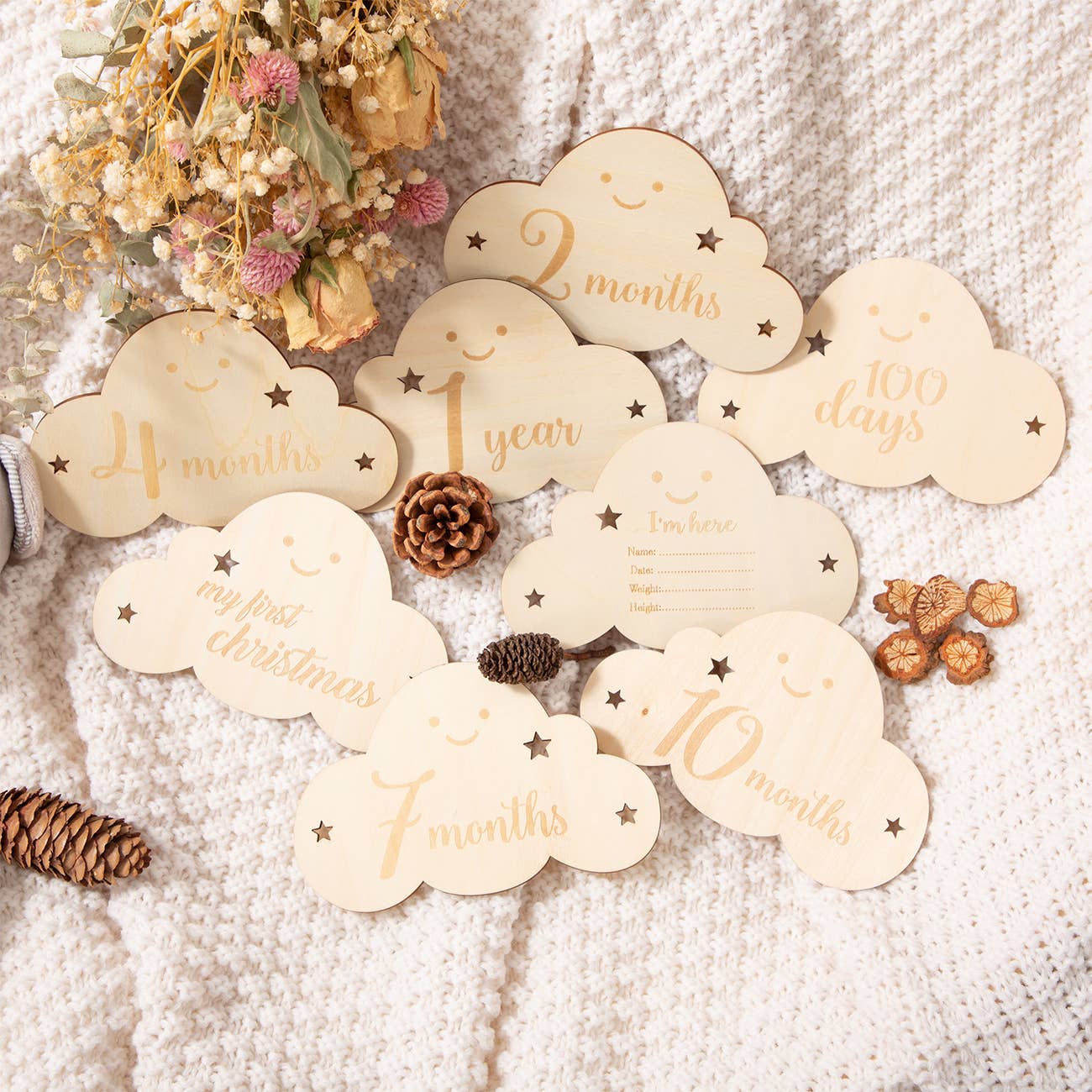 8pcs Wooden Cloud Milestone Photography Props Set